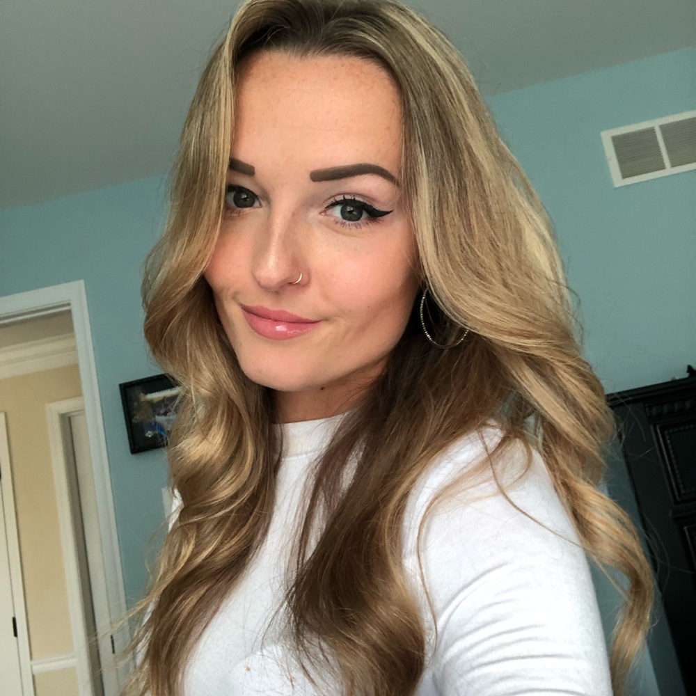 Meet your Posher, Melina
